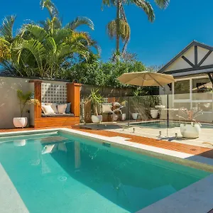 A Perfect - 3 Little Pigs , Byron Bay Australia